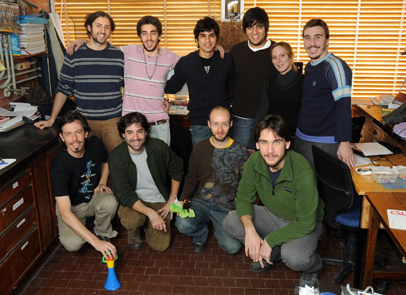 Ignacio Sánchez y Diego Ferreriro con su grupo de investigación
